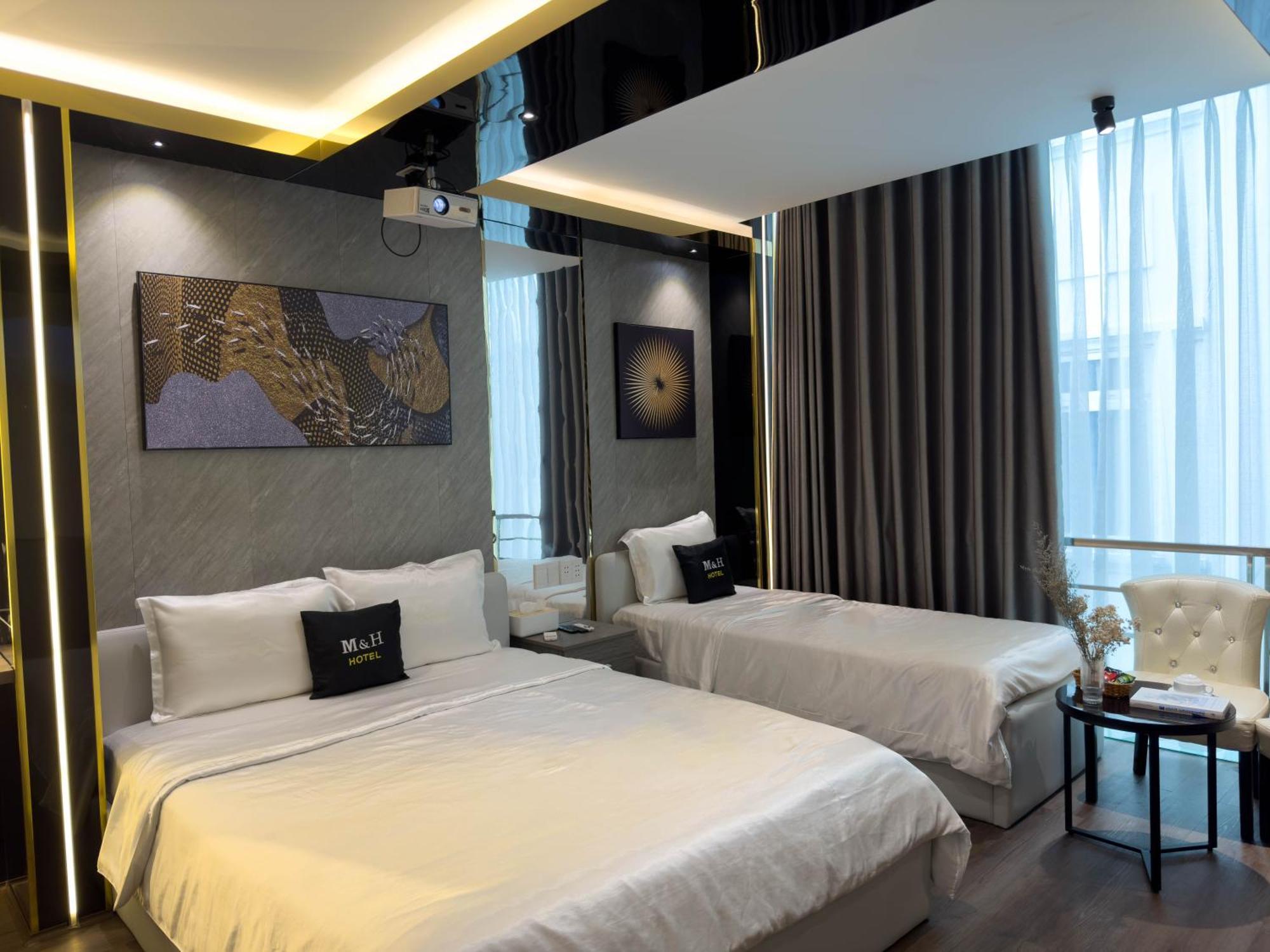 M&H Hotel Ho Chi Minh-stad Buitenkant foto