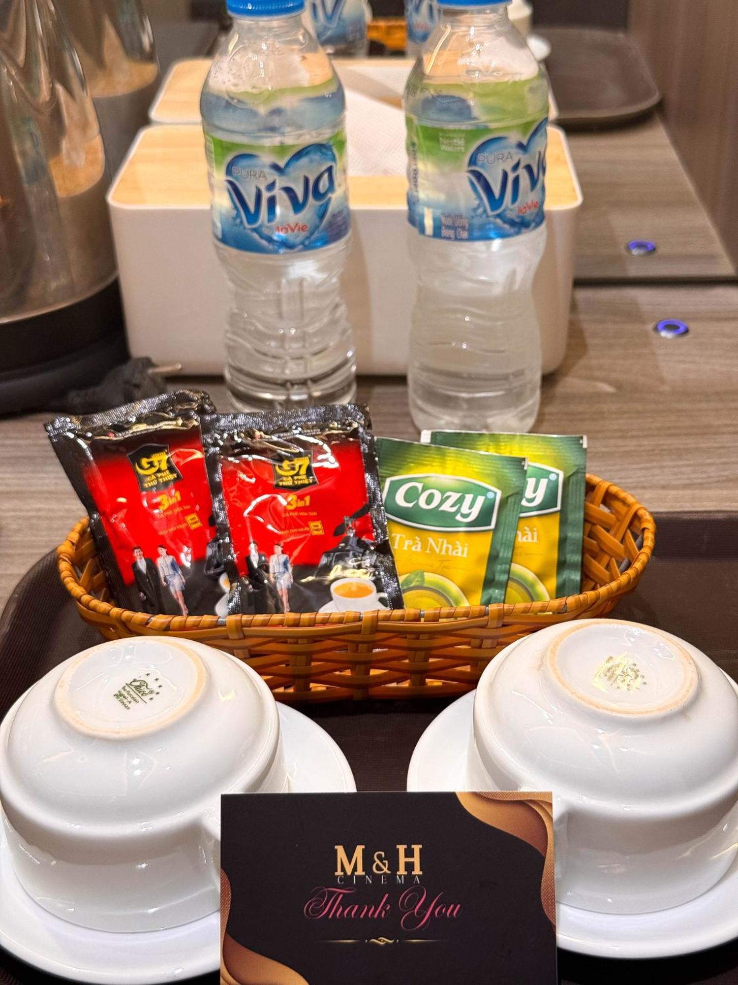 M&H Hotel Ho Chi Minh-stad Buitenkant foto