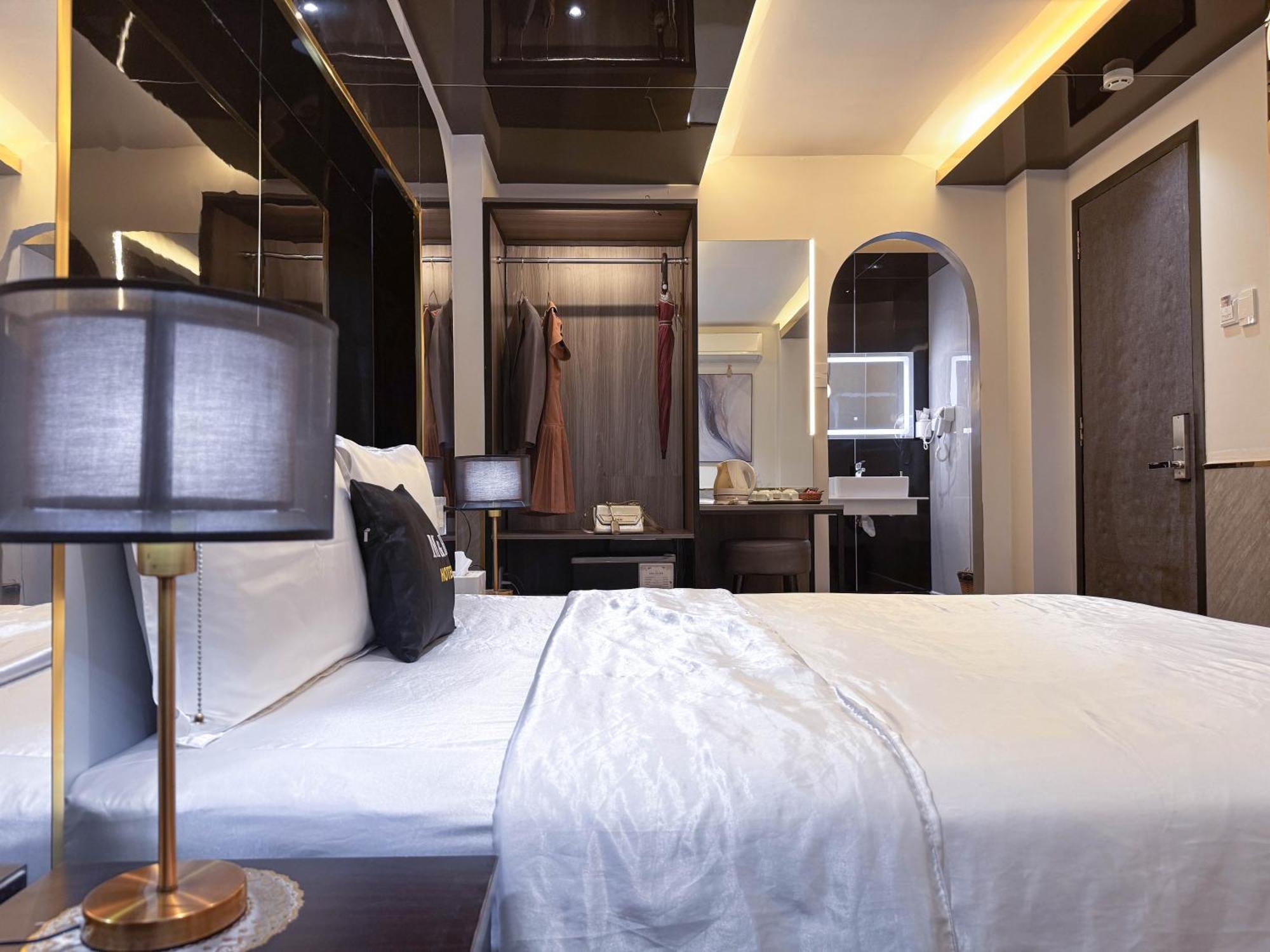 M&H Hotel Ho Chi Minh-stad Buitenkant foto