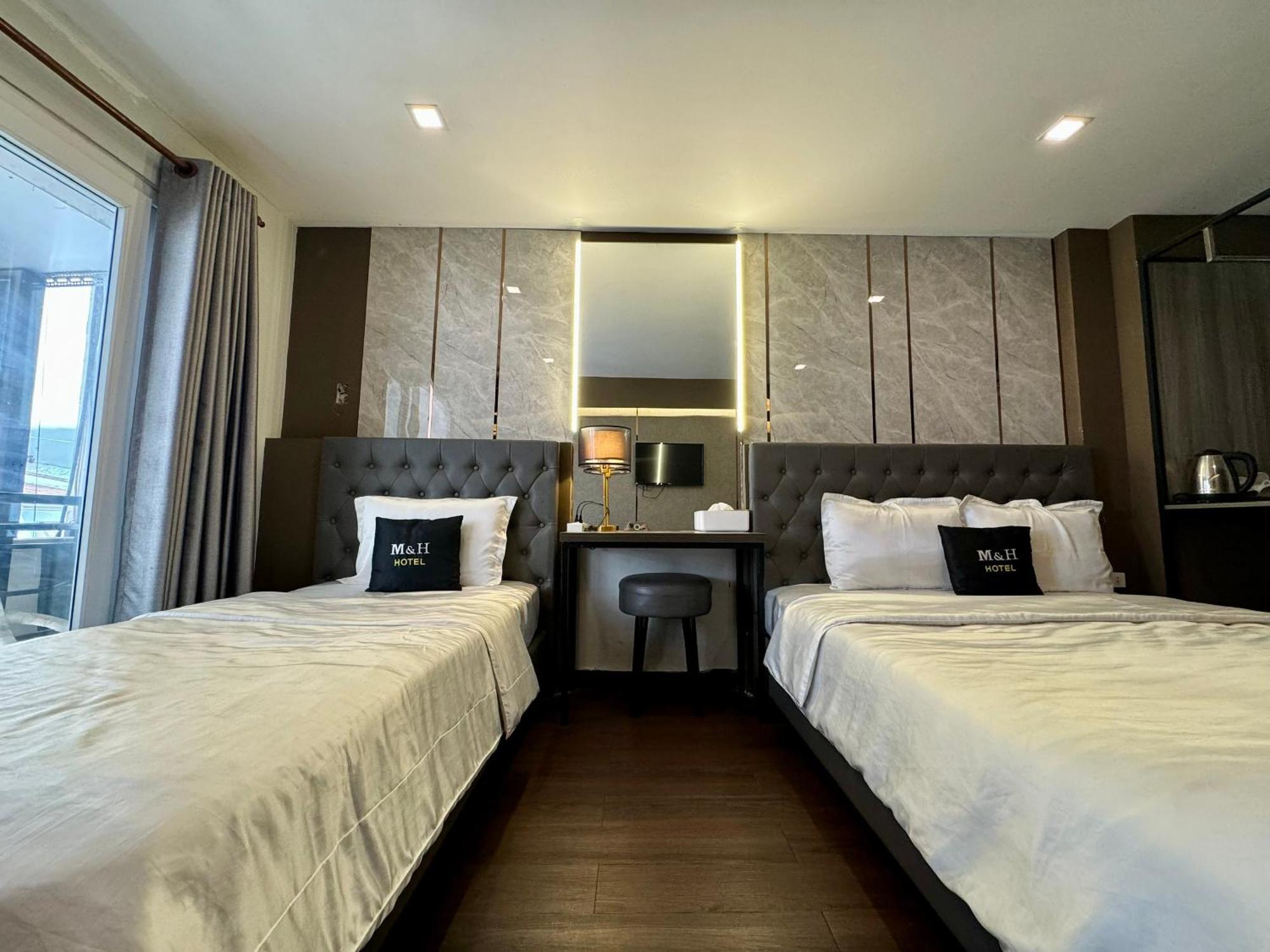 M&H Hotel Ho Chi Minh-stad Buitenkant foto
