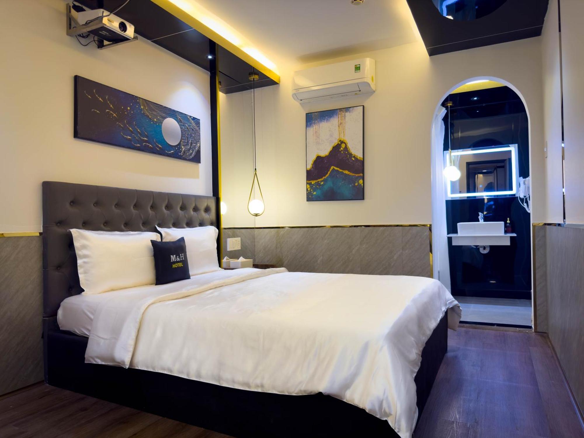 M&H Hotel Ho Chi Minh-stad Buitenkant foto