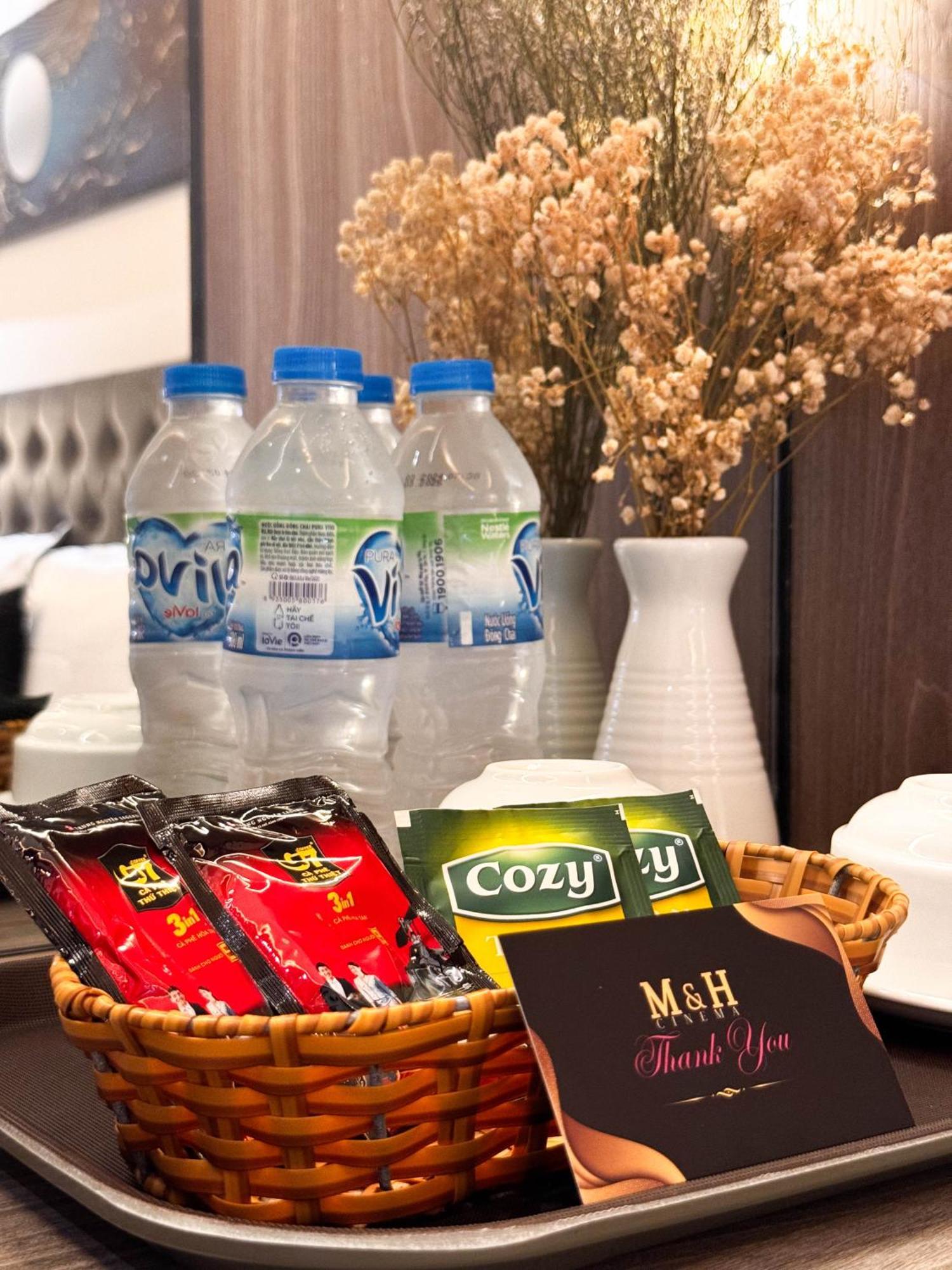 M&H Hotel Ho Chi Minh-stad Buitenkant foto
