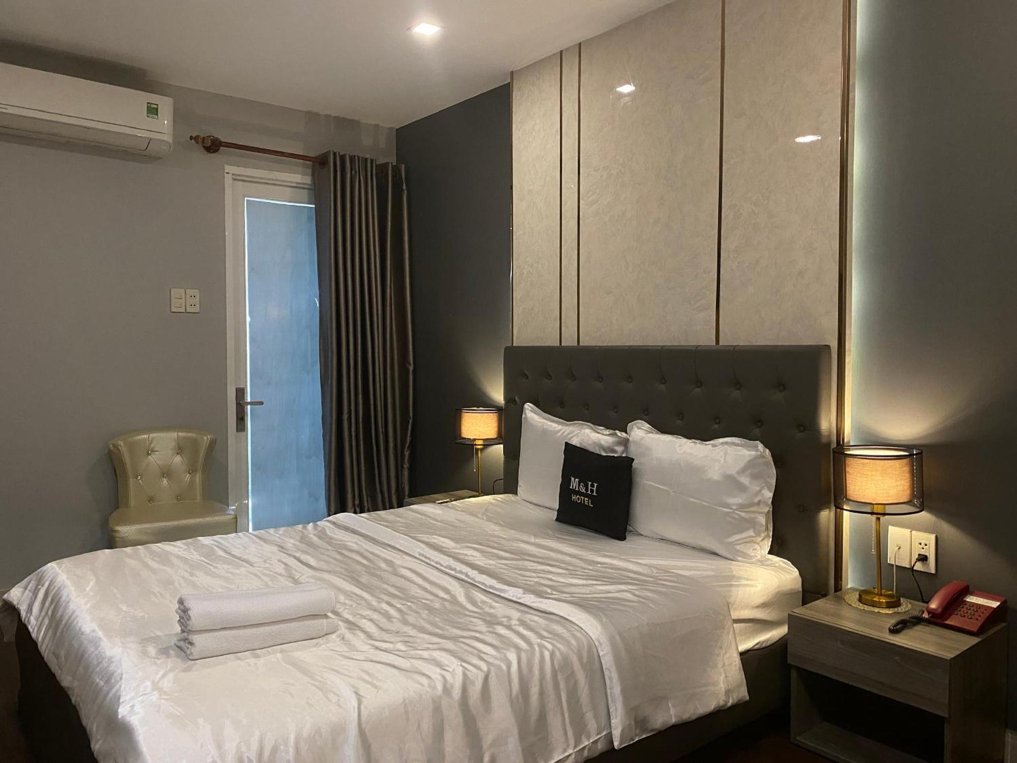 M&H Hotel Ho Chi Minh-stad Buitenkant foto