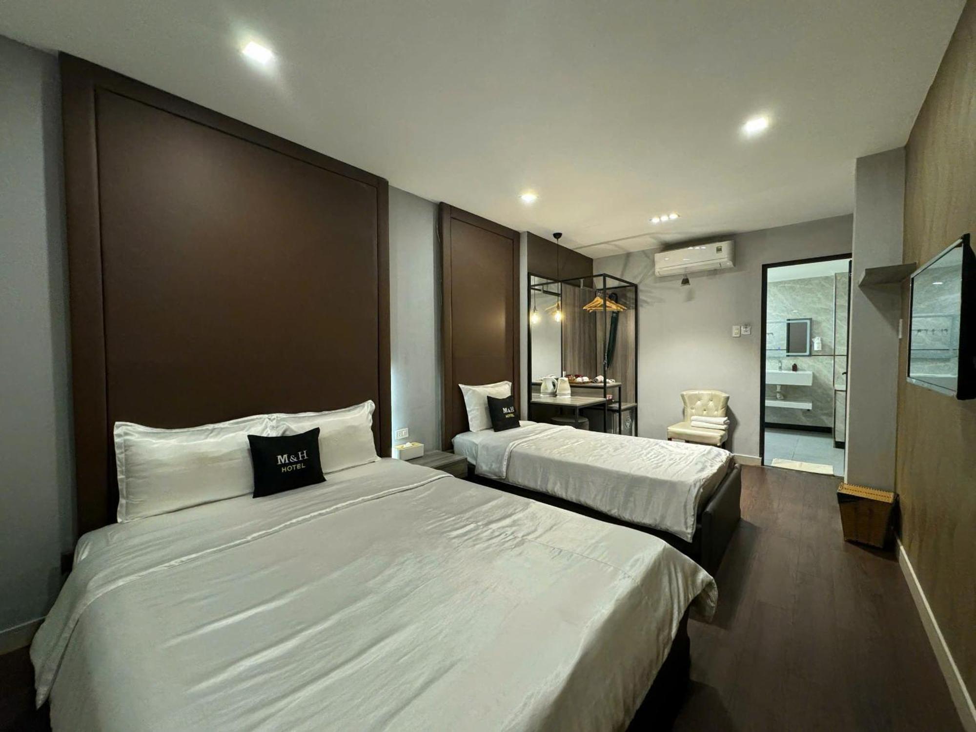 M&H Hotel Ho Chi Minh-stad Buitenkant foto