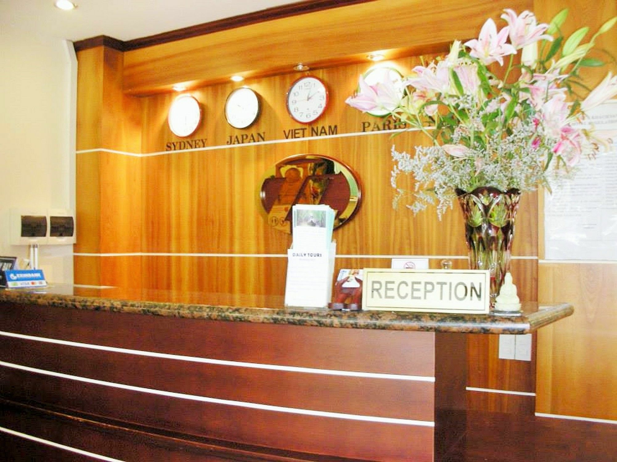 M&H Hotel Ho Chi Minh-stad Buitenkant foto